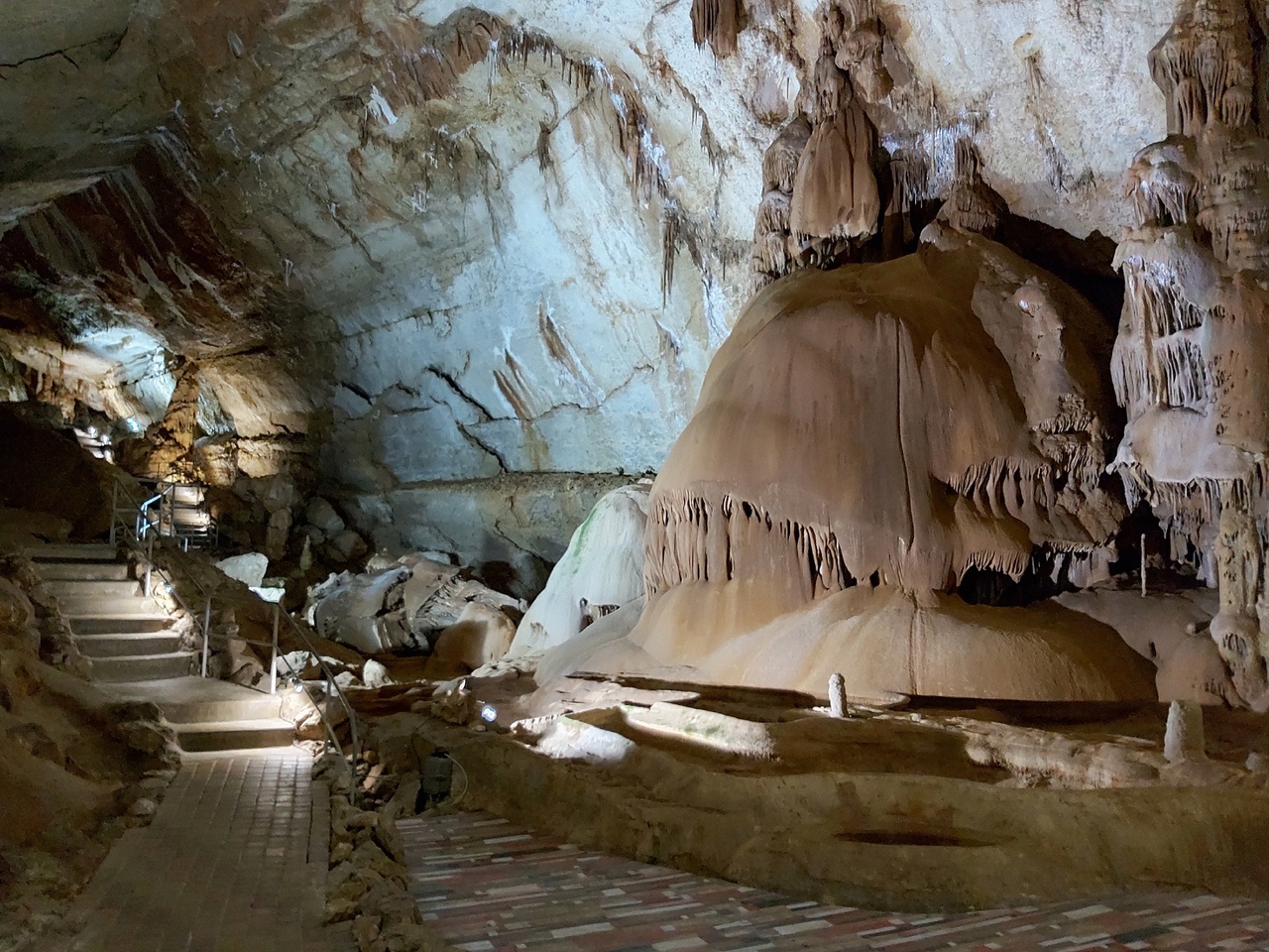 Чудеса Крыма – Мраморная пещера фото