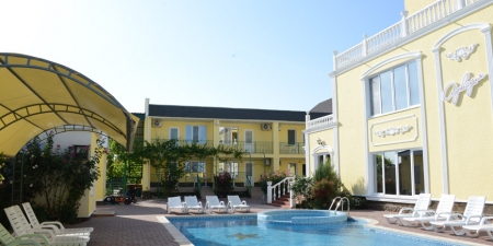 Заозерное Крым гостевые дома с бассейном